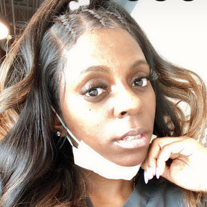 Meet your Posher, Geneka